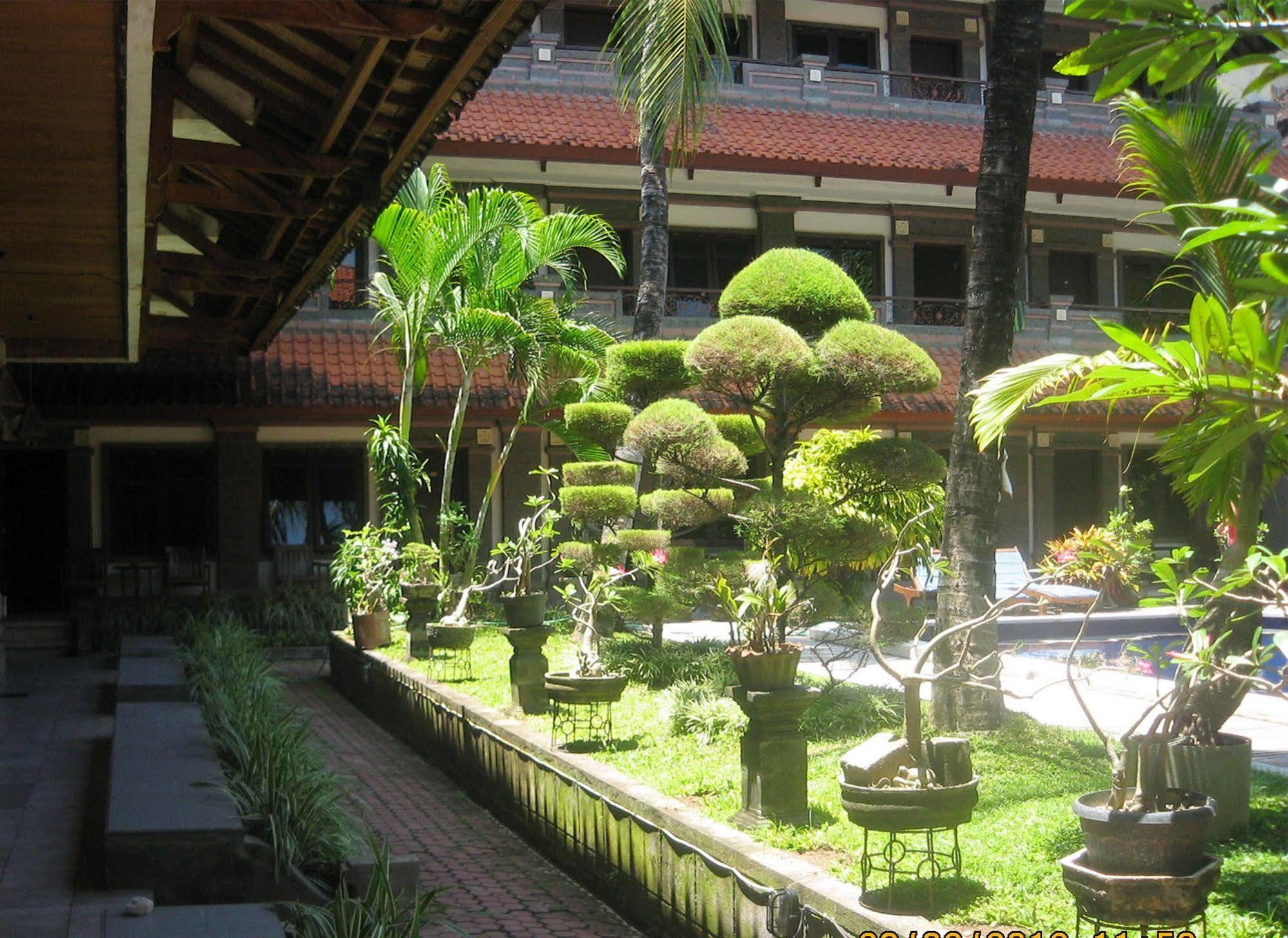 Hotel Puri Tanah Lot กูตา ภายนอก รูปภาพ