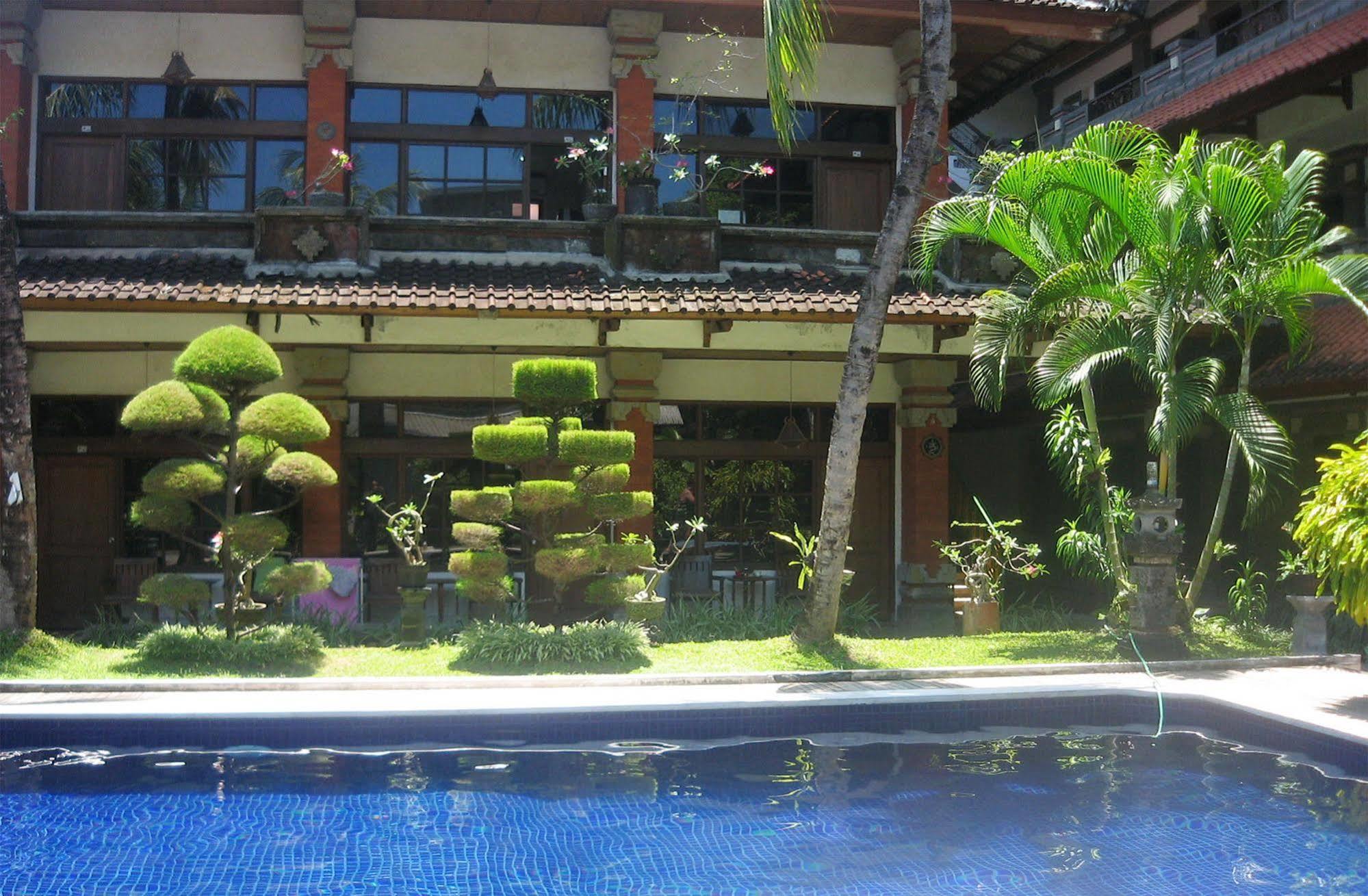 Hotel Puri Tanah Lot กูตา ภายนอก รูปภาพ