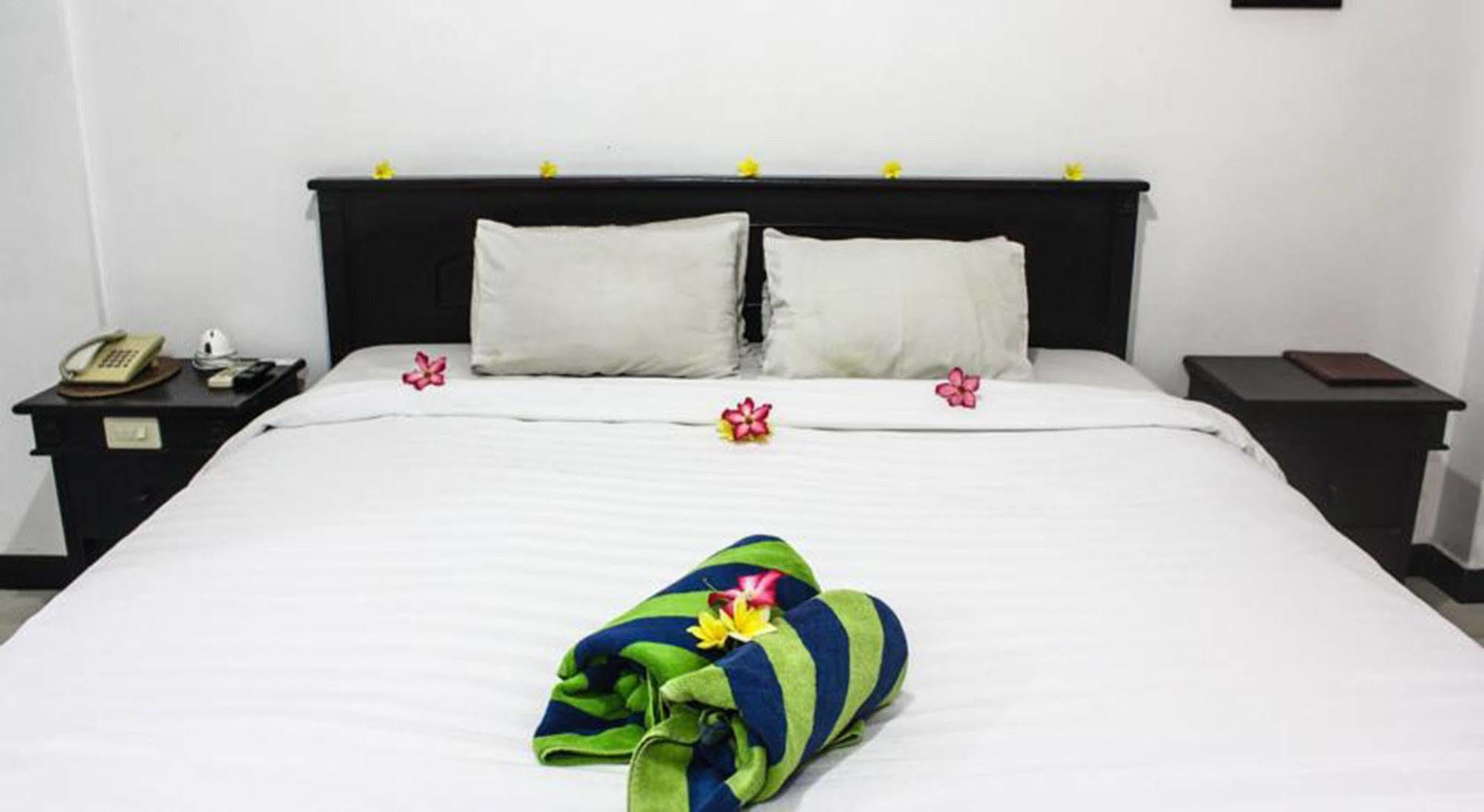Hotel Puri Tanah Lot กูตา ภายนอก รูปภาพ