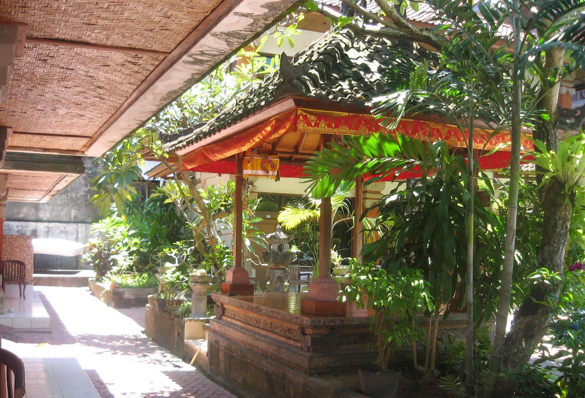 Hotel Puri Tanah Lot กูตา ภายนอก รูปภาพ