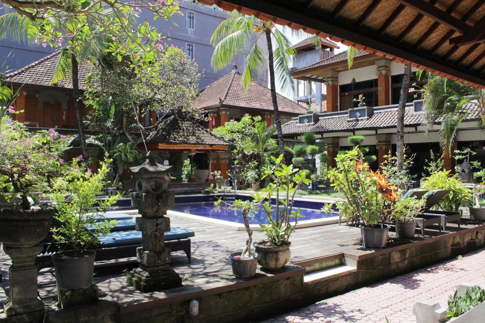 Hotel Puri Tanah Lot กูตา ภายนอก รูปภาพ