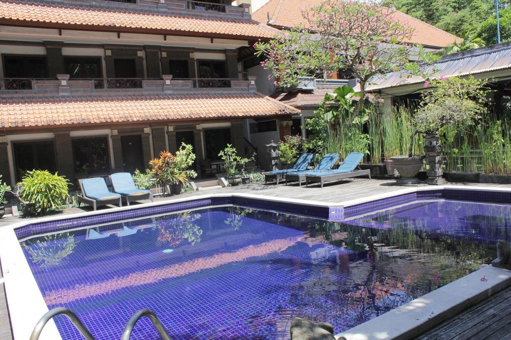 Hotel Puri Tanah Lot กูตา ภายนอก รูปภาพ